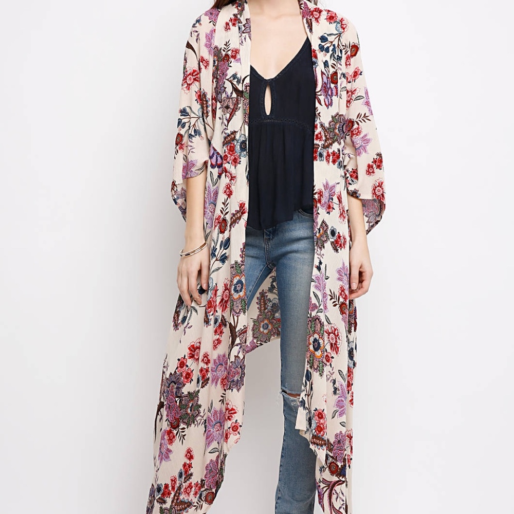 Patrons of Peace Red Floral Duster Size Medium